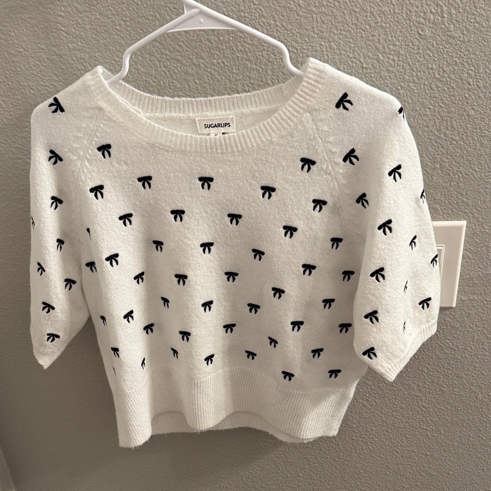 Sugarlips White and Black Patterned Sweater